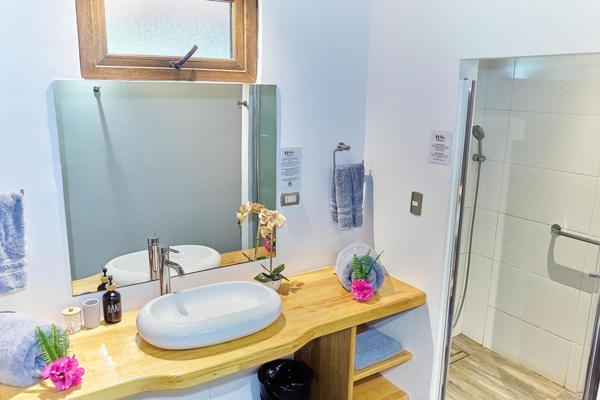Takarua Lodge Hanga Roa Ngoại thất bức ảnh