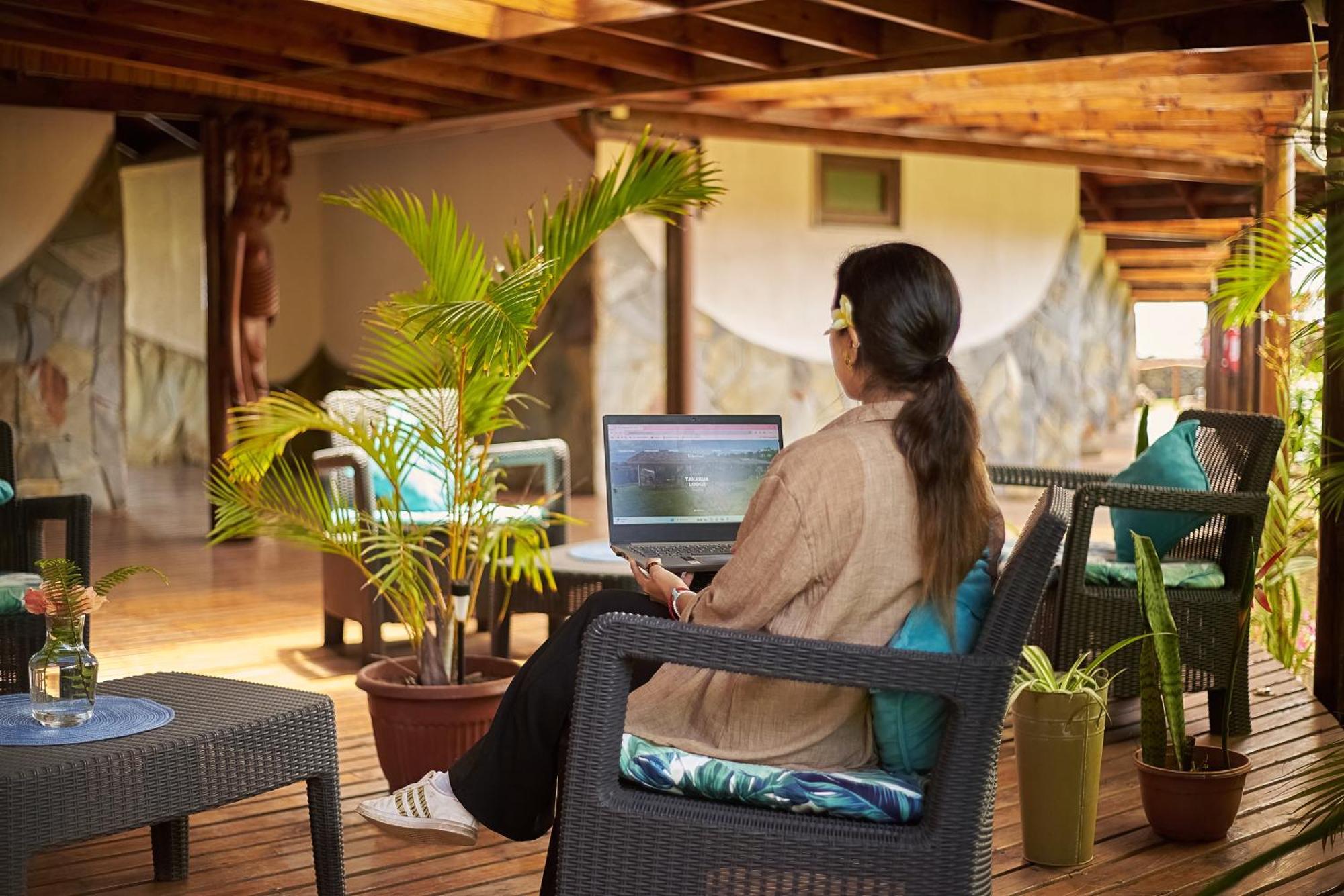 Takarua Lodge Hanga Roa Ngoại thất bức ảnh