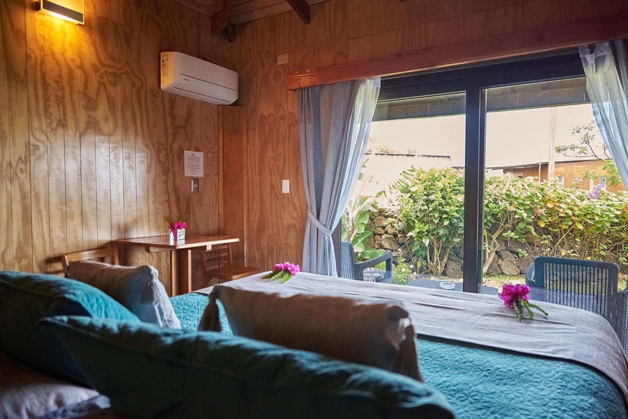 Takarua Lodge Hanga Roa Ngoại thất bức ảnh