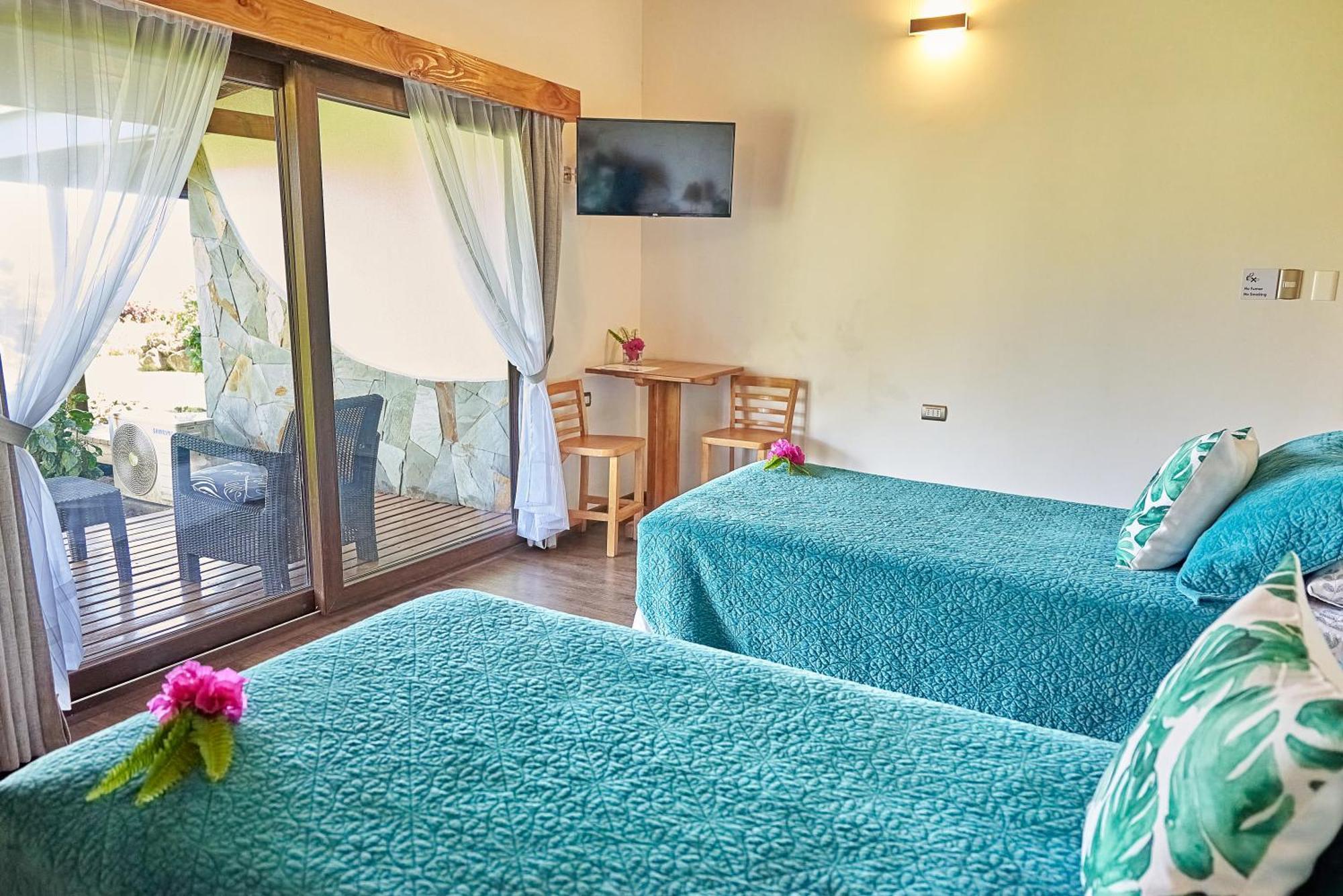 Takarua Lodge Hanga Roa Ngoại thất bức ảnh